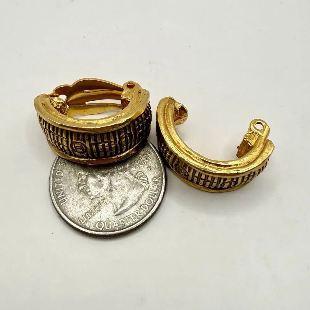 Vintage CHANEL Gold Tone Basket Weave CC Half Hoop Clip Earrings France READ